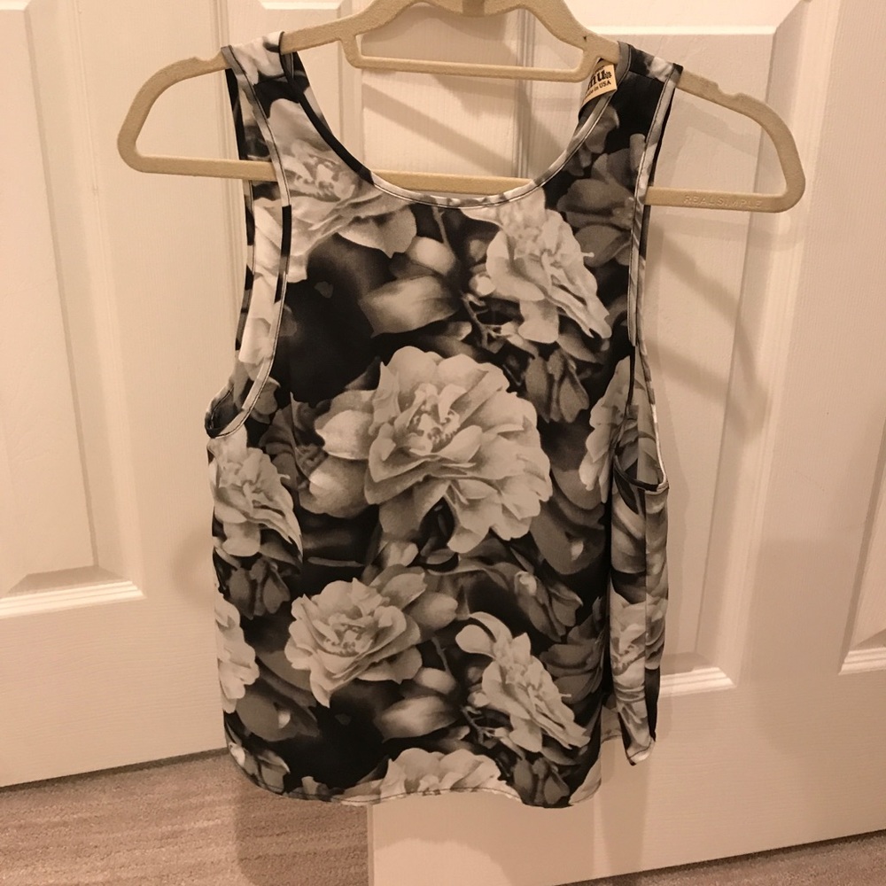Show Me Your MuMu racerback floral tank